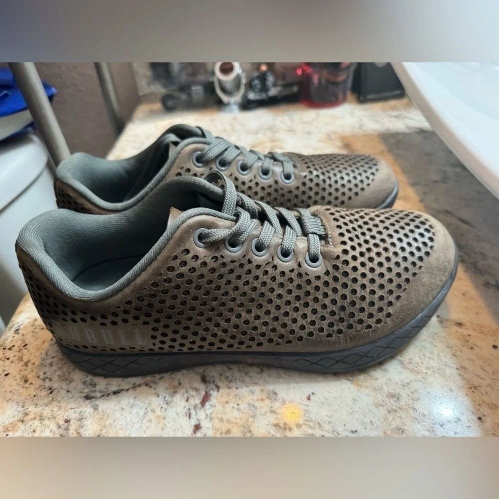 NOBULL gym unique leather